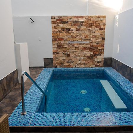 2Br-3Ba Condo Block From Beach W Rooftop Jacuzzi Mazatlán Exteriör bild